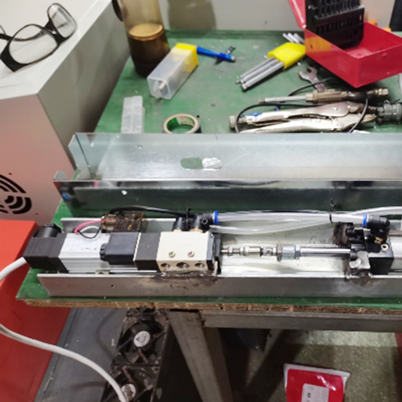 HLC拉桿式直線位移傳感器用于厚度測(cè)量